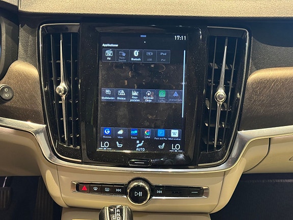 Volvo V90 Cross Country 15 of 19