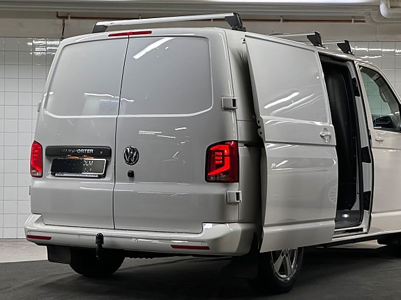 Volkswagen Transporter 9 of 13