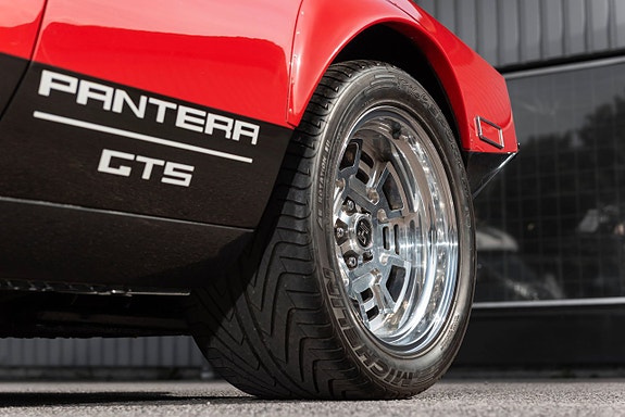 De Tomaso Pantera 9 of 26