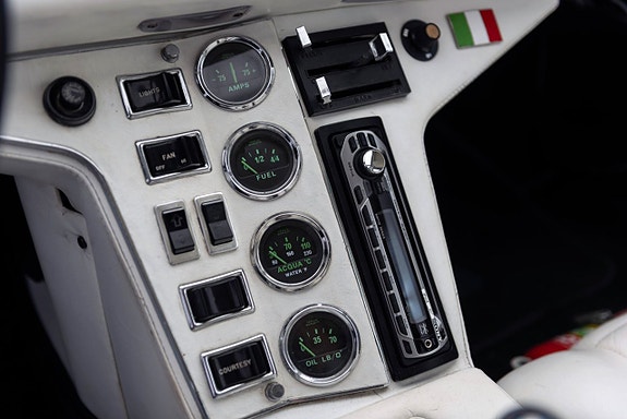 De Tomaso Pantera 20 of 26