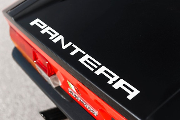 De Tomaso Pantera 6 of 26