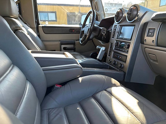 Hummer H2 13 of 16