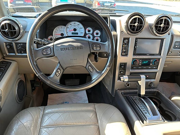 Hummer H2 9 of 16