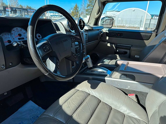 Hummer H2 8 of 16