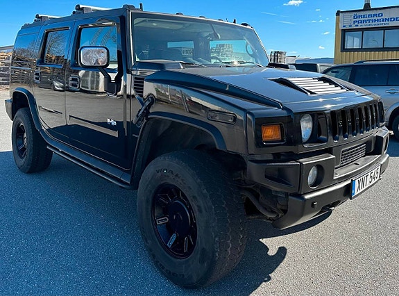 Hummer H2 2 of 5