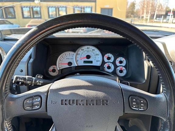 Hummer H2 10 of 16