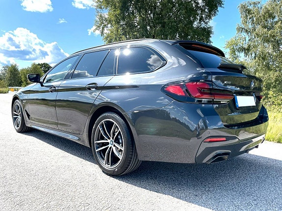 BMW 530e 2 of 10