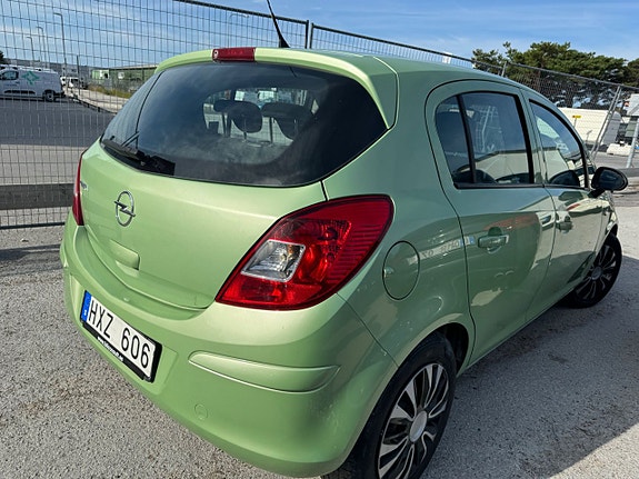 Opel Corsa 13 of 15