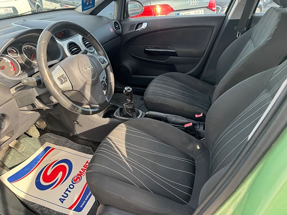 Opel Corsa 11 of 15