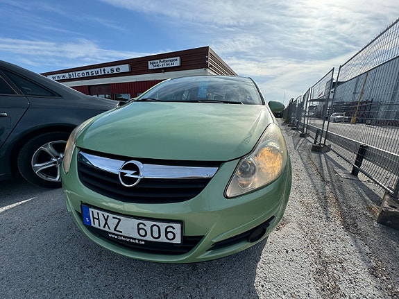 Opel Corsa 2 of 5