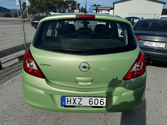 Opel Corsa 14 of 15