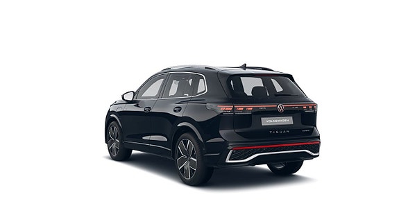 Volkswagen Tiguan 2 of 5