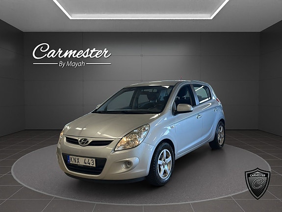 Hyundai i20 2 of 5