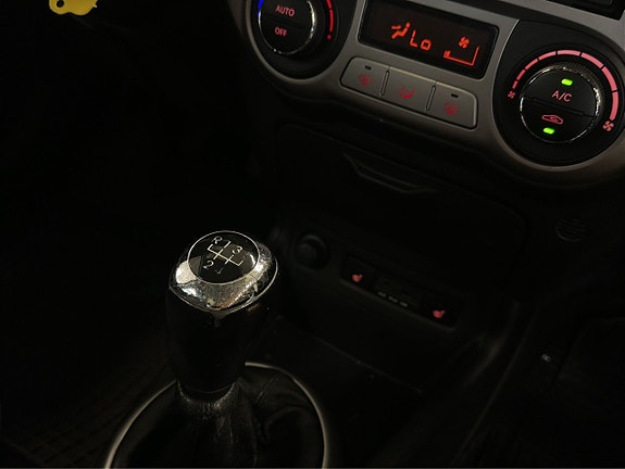 Hyundai i20 12 of 12
