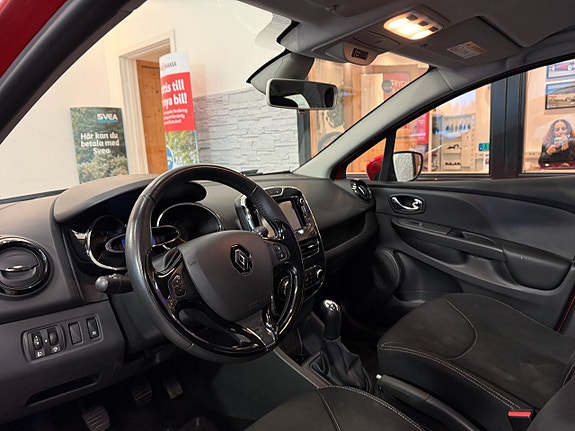 Renault Clio 11 of 18