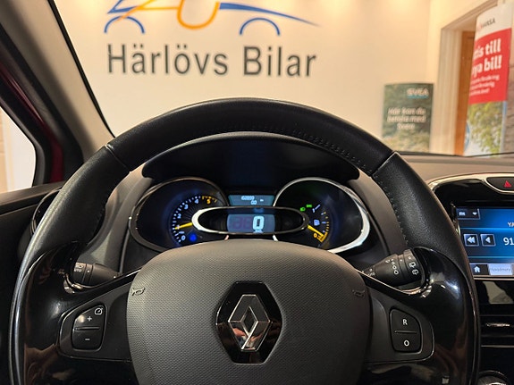 Renault Clio 16 of 18
