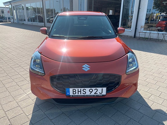Suzuki Swift 3 of 5