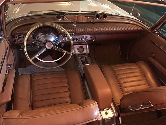 Chrysler 300 4 of 5