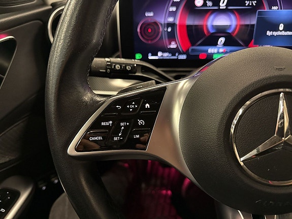 Mercedes-Benz C300 e 16 of 24