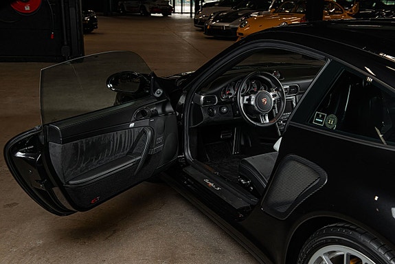 Porsche 911 9 of 30