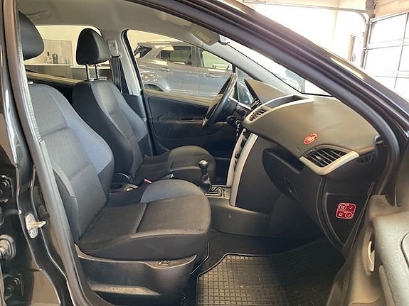 Peugeot 207 11 of 13