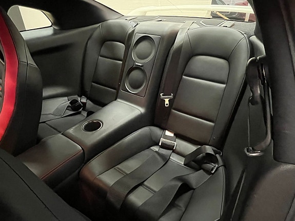 Nissan GT-R 15 of 30