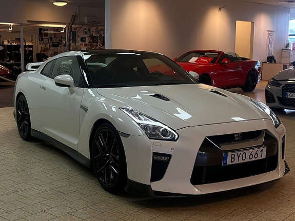 Nissan GT-R 8 of 30