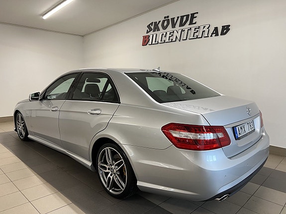 Mercedes-Benz E250 3 of 5