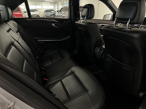 Mercedes-Benz E250 8 of 8