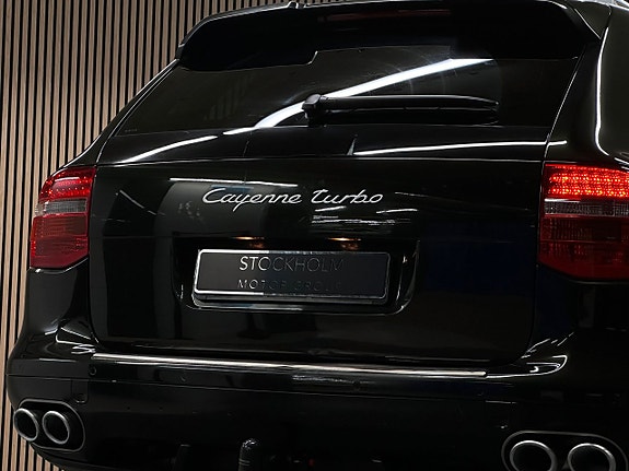 Porsche Cayenne Turbo S 13 of 23