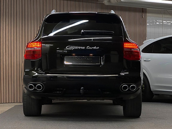 Porsche Cayenne Turbo S 8 of 23