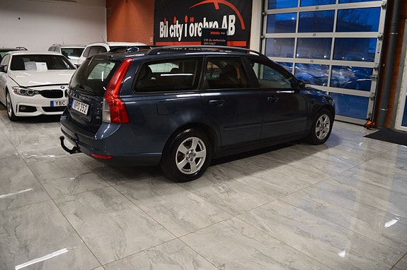 Volvo V50 5 of 19