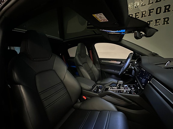 Porsche Cayenne Coupe 14 of 23