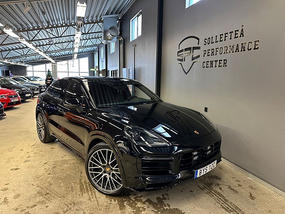 Porsche Cayenne Coupe 8 of 23
