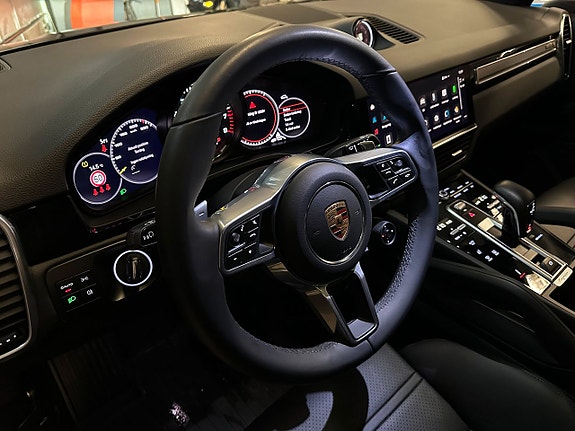Porsche Cayenne Coupe 22 of 23