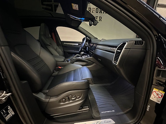 Porsche Cayenne Coupe 15 of 23