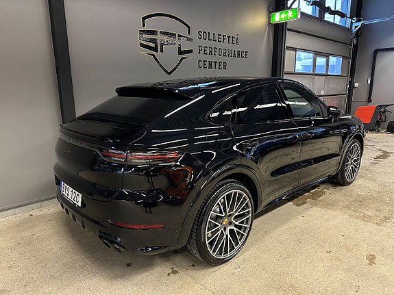 Porsche Cayenne Coupe 3 of 5
