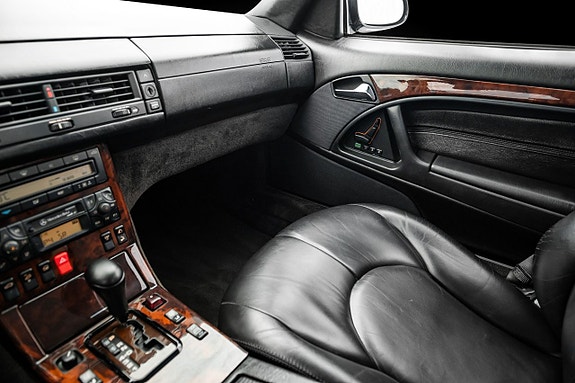 Mercedes-Benz SL500 18 of 25