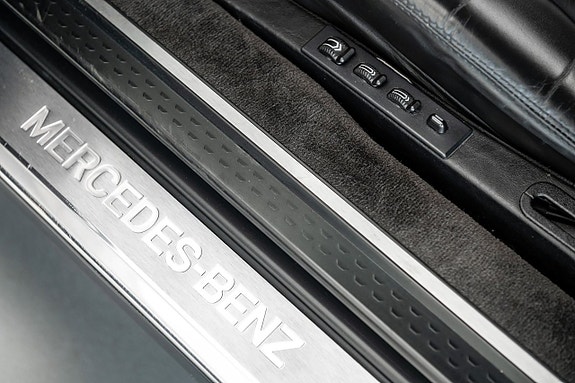 Mercedes-Benz SL500 22 of 25