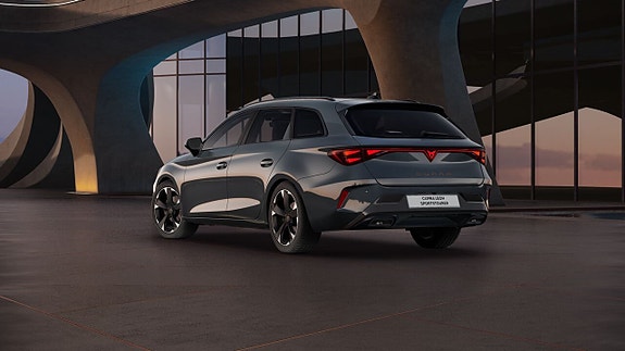 Cupra Leon 2 of 5