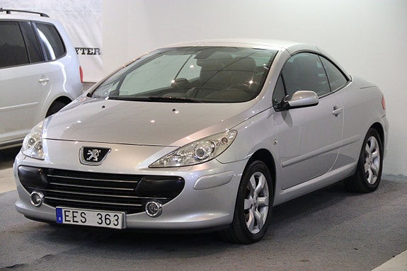 Peugeot 307 CC 4 of 16