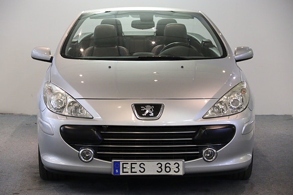Peugeot 307 CC 2 of 16