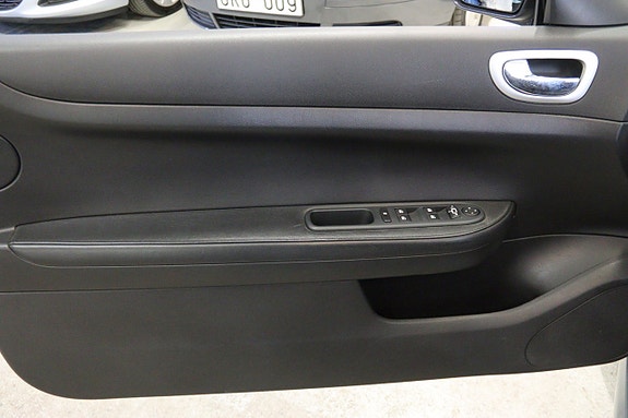 Peugeot 307 CC 10 of 16