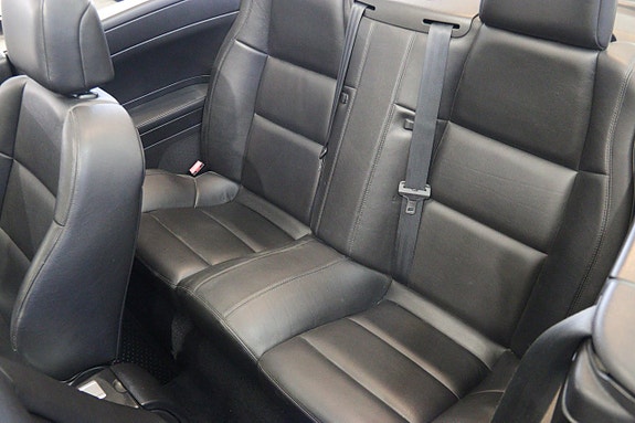 Peugeot 307 CC 12 of 16