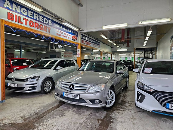 Mercedes-Benz C180 2 of 5