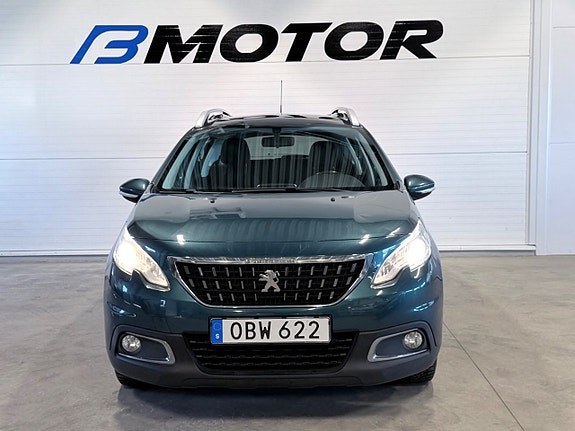 Peugeot 2008 2 of 5