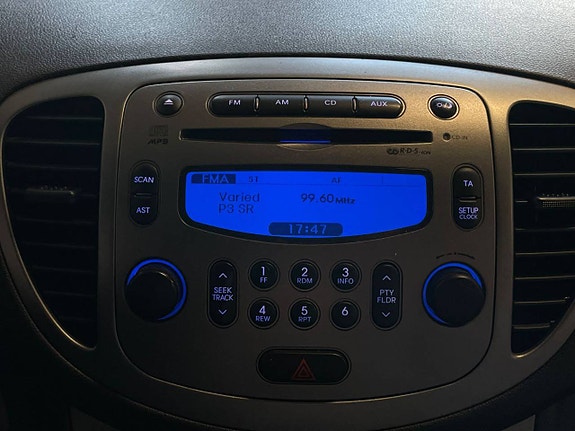 Hyundai i10 20 of 20