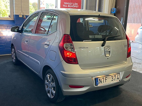 Hyundai i10 8 of 20