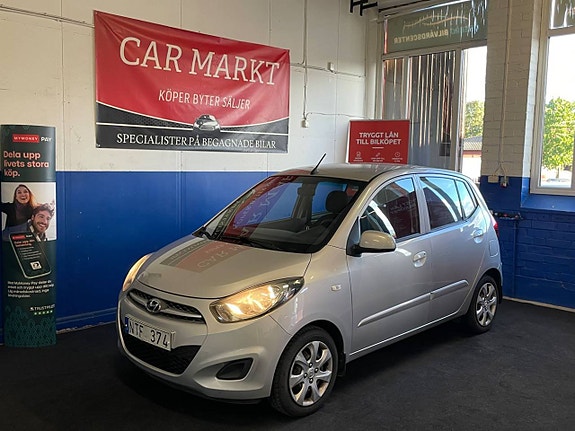 Hyundai i10 2 of 20