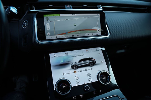 Land Rover Range Rover Velar 17 of 18